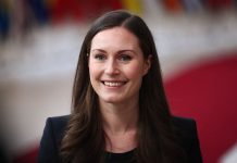 La PM finlandaise Sanna Marin : « J’ai pris mes amis dans mes bras et j’ai bu de l’alcool »