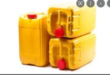 Pour avoir volé un bidon d’huile: Un conducteur de moto Jakarta et un tailleur condamnés à 10 mois de prison