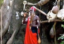 VOULANT DEVENIR PLUS RICHE QUE SON FRÈRE: Un serrurier se fait arnaquer par un charlatan