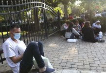 États Unis : des gouverneurs républicains déplacent des migrants dans des bastions démocrates