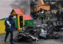 Plusieurs théories évaluées après le crash d’un hélicoptère à Kiev