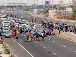 Route barrée sur la vdn: Des militaires déployés pour dégager la voie publique