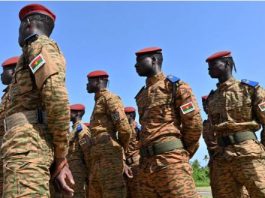 Nord du Burkina Faso : une soixantaine de personnes tuées par des hommes en tenue de l’armée