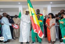 Jeux Mondiaux du 17 au 25 juin 2023: le ministre Amadou Ba a remis le drapeau National aux athlètes de Specials Olympics