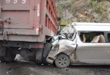 Gandiaye: une collision entre un bus et un camion fait un victime et quinze blessés