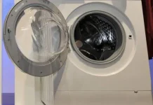 Mort d’un bébé dans une machine à laver: la principale mise en cause placée sous mandat de dépôt