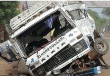 Entrée de Keur Massar: Un car « Ndiaye Ndiaye » se renverse et fait plusieurs blessés