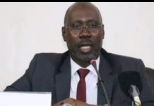 Après s’être prononcé candidat, le président Sall met fin aux fonctions du Directeur des Grands Trains du Sénégal