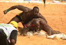 LUTTE : Modou Lo bat Ama Baldé et conserve sa couronne !