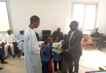 REMISE DE FOURNITURES SCOLAIRES AUX ÉLÈVES DU PRIMAIRE DE DAKAR PLATEAU : le Maire Aliou Ndoye débloque 22 millions de francs CFA et annonce dans la foulée une opération de déguerpissement dans certaines rues de plateau ce samedi