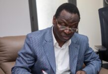 Baisse du prix des denrées: le ministre du commerce a signé et publié l’arrêté