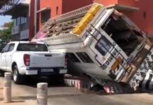 Axe Thiès-Khombole : Un Ndiaga Ndiaye se renverse, plusieurs blessés