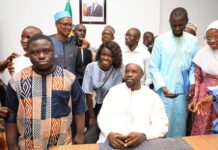 𝑬́𝒅𝒖𝒄𝒂𝒕𝒊𝒐𝒏 𝑰𝒏𝒄𝒍𝒖𝒔𝒊𝒗𝒆 : 𝑳𝒆 𝑷𝒓𝒆𝒎𝒊𝒆𝒓 𝑴𝒊𝒏𝒊𝒔𝒕𝒓𝒆 𝑶𝒖𝒔𝒎𝒂𝒏𝒆 𝑺𝒐𝒏𝒌𝒐 𝑹𝒆𝒏𝒄𝒐𝒏𝒕𝒓𝒆 𝒍𝒆𝒔 𝑬́𝒍𝒆̀𝒗𝒆𝒔 𝒆𝒏 𝑺𝒊𝒕𝒖𝒂𝒕𝒊𝒐𝒏 𝒅𝒆 𝑯𝒂𝒏𝒅𝒊𝒄𝒂𝒑