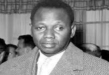 Général De Gaulle: Boulevard du président Mamadou Dia