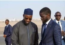 Retour de Diomaye des États-Unis :l’absence remarquable du premier ministre Ousmane Sonko à l’accueil