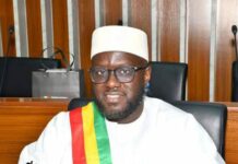 Demande d’explications sur l’achat de véhicules des députés: El Malick Ndiaye répond à Thierno Alassane Sall