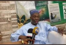 À la recherche du code divin : une algèbre secrète du Qur’an : Mamadou Lamine Diallo en séance de dédicace du livre